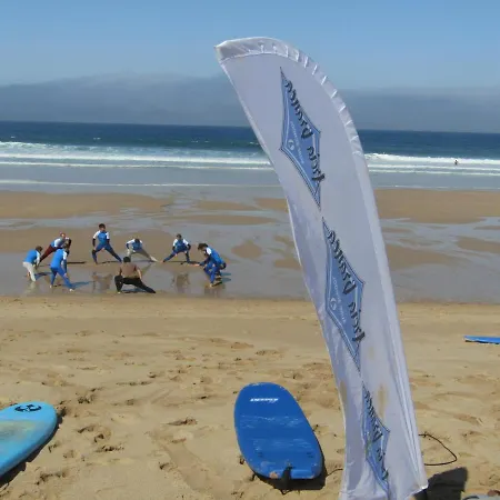 אכסניה West Coast Surf