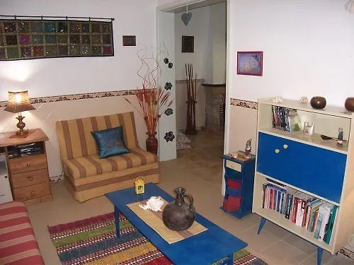 אכסניה West Coast Surf *