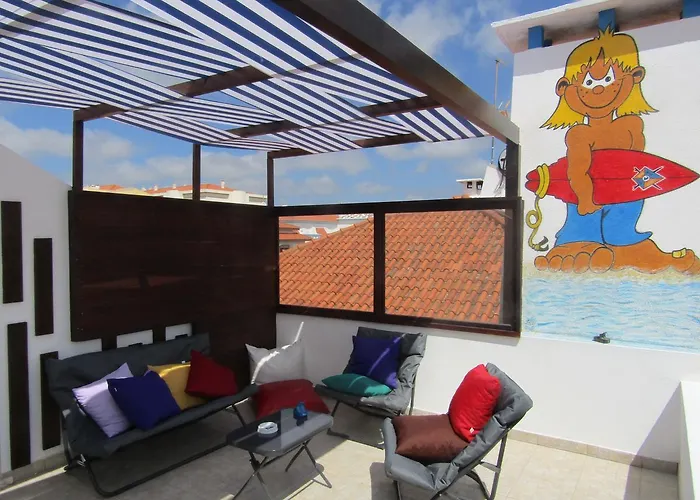 אכסניה West Coast Surf *